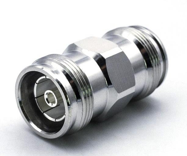 Adaptateur 4.3-10 Femelle vers 4.3-10 Femelle